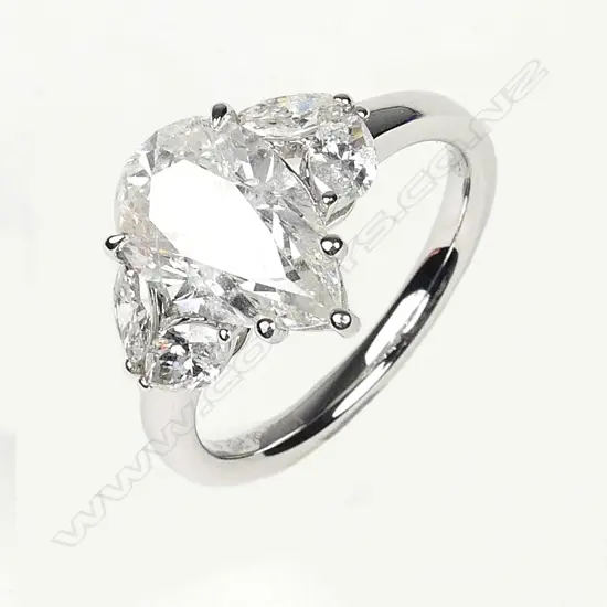 An 18ct white gold and 3.01ct diamond ring