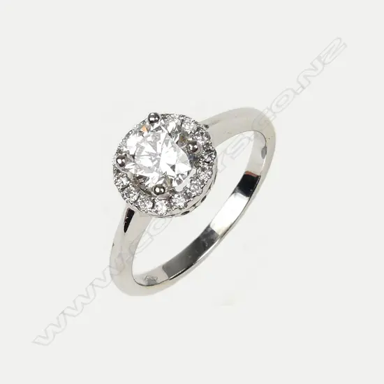 An 18ct white gold and 1.00ct diamond ring
