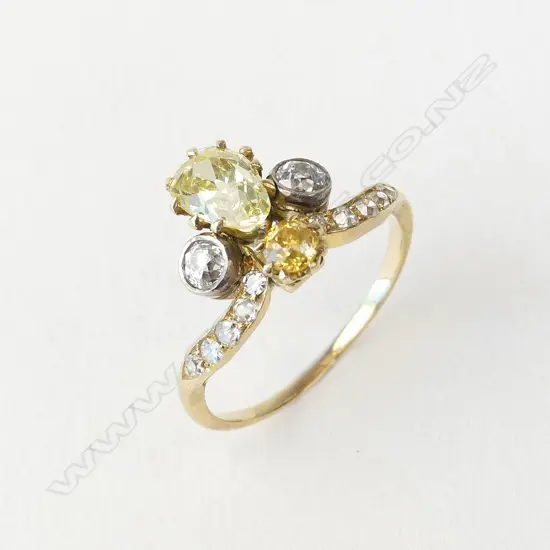 An estate 18ct gold and diamond dress ring