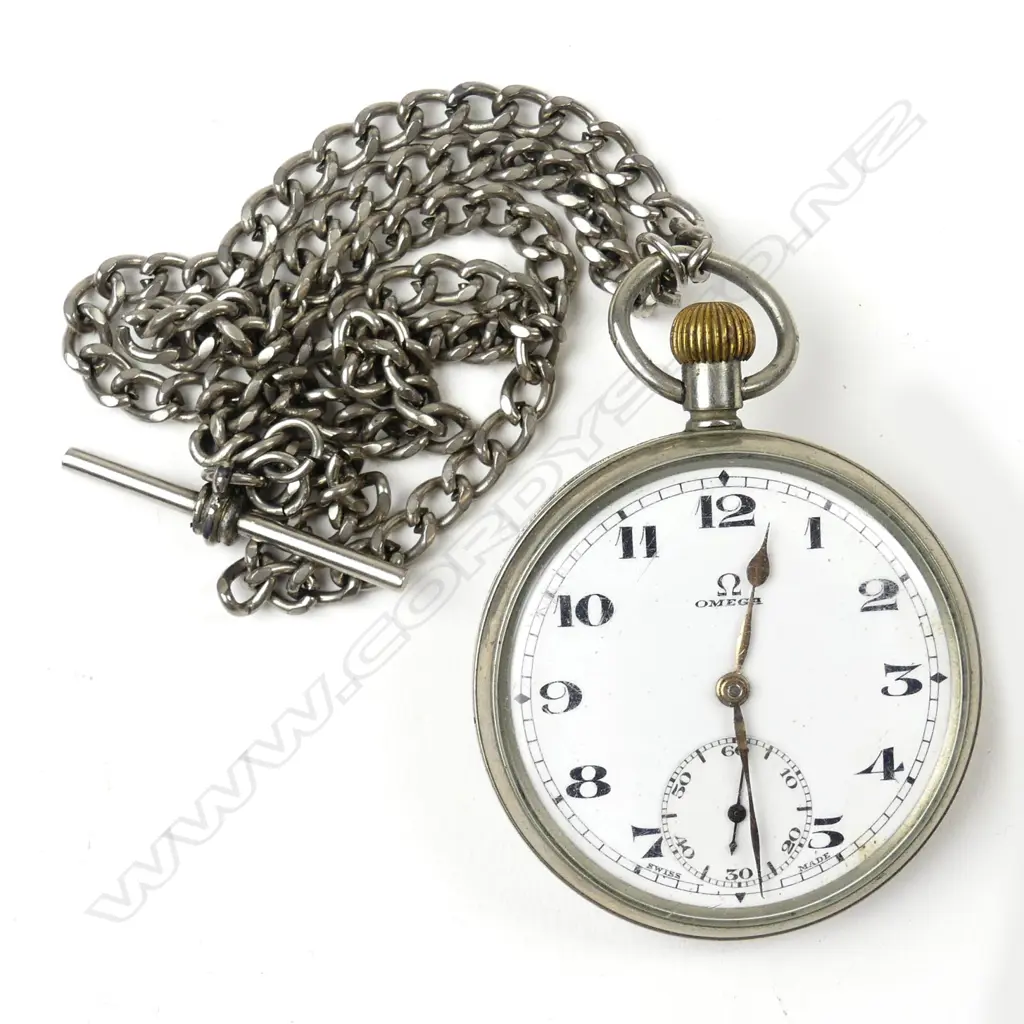 An early 20thC Omega gent's pocket watch Image 1++