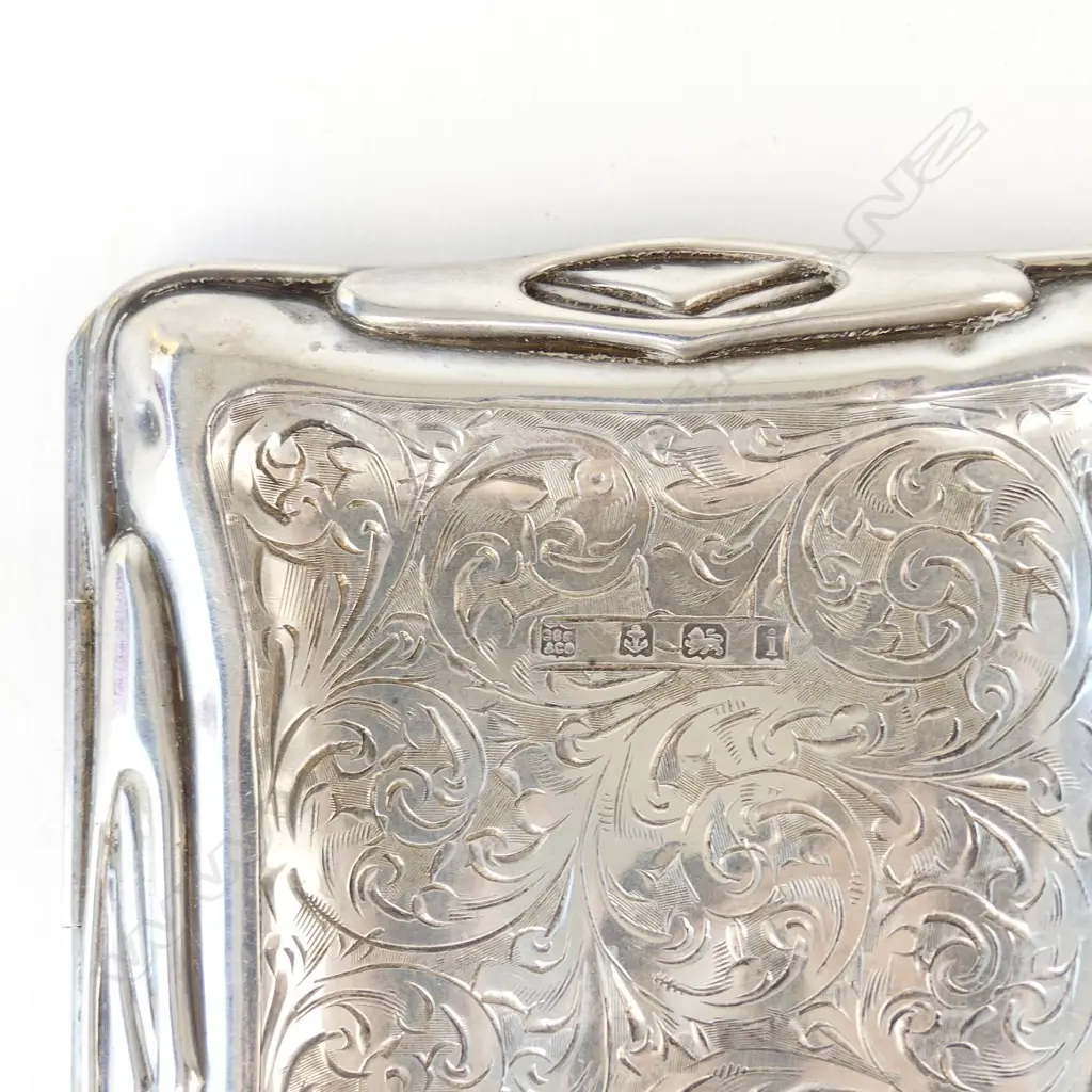 An Edwardian silver lady's card case Image 1++