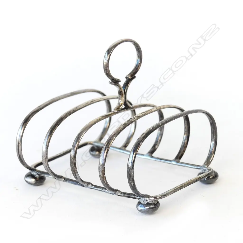 A George V silver small toast rack Image 1++