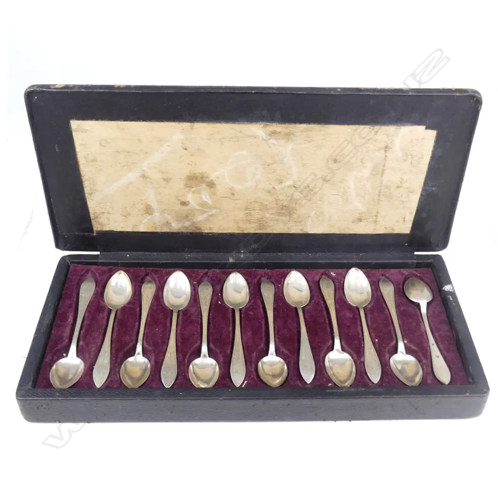 A cased set of Danish silver teaspoons Image 1++