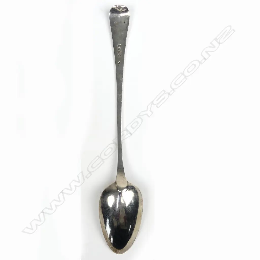A George III silver basting spoon Image 1++
