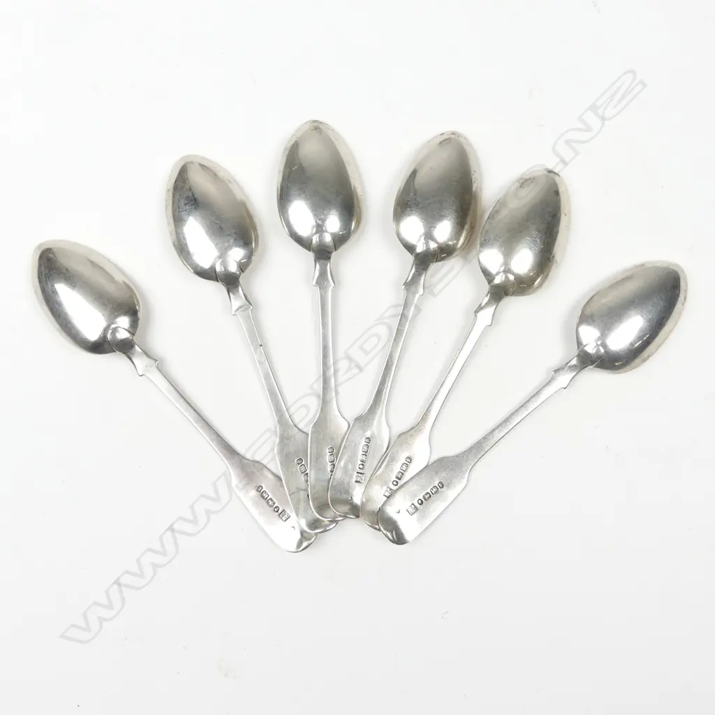 Six Victorian silver teaspoons Image 1++