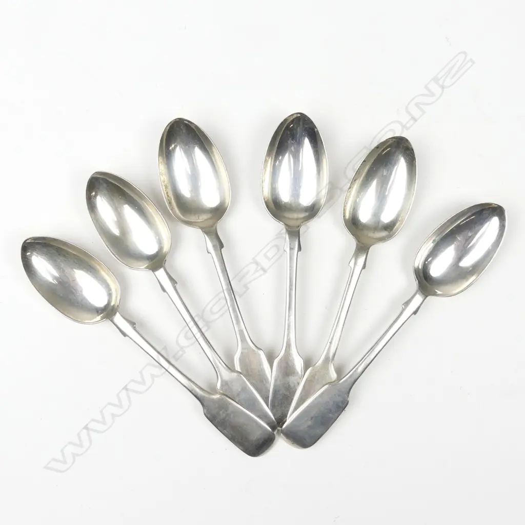 Six Victorian silver teaspoons Image 1++