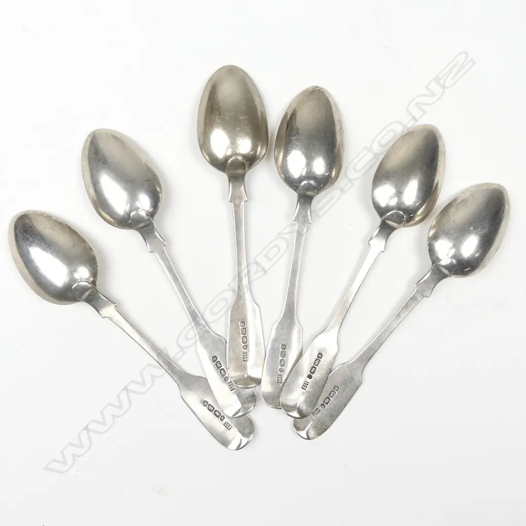 Six Victorian silver teaspoons Image 1++