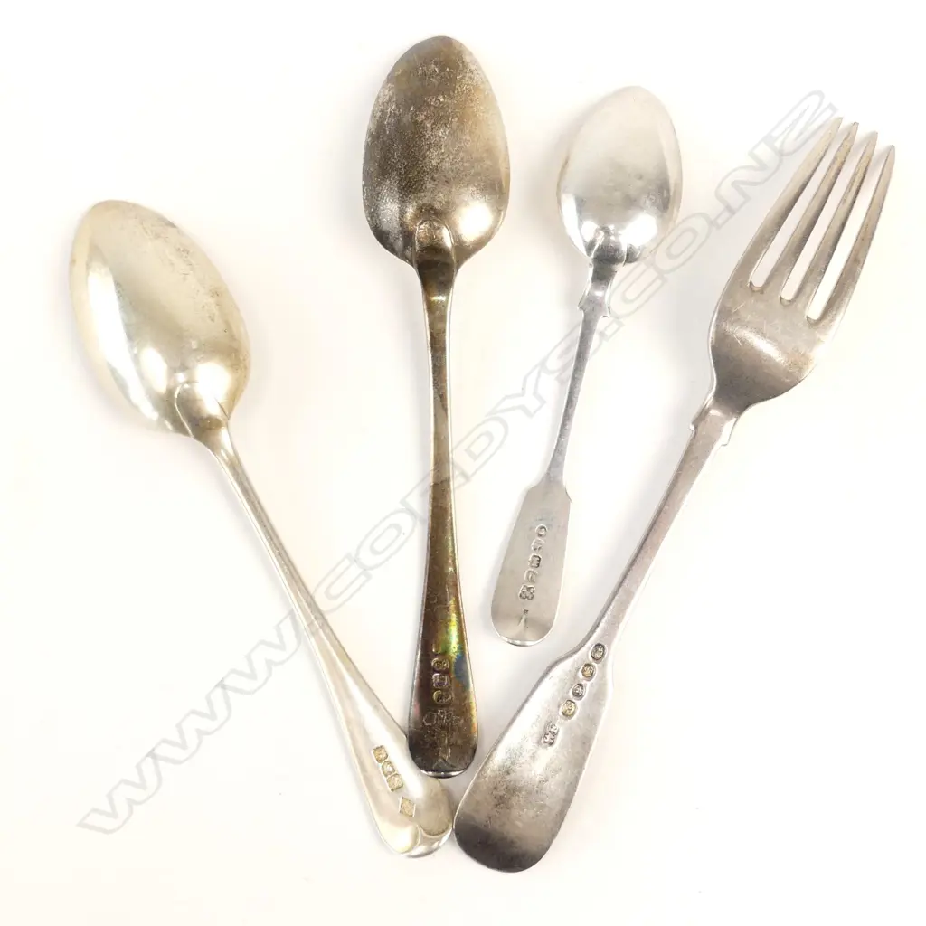Assorted silver cutlery Image 1++
