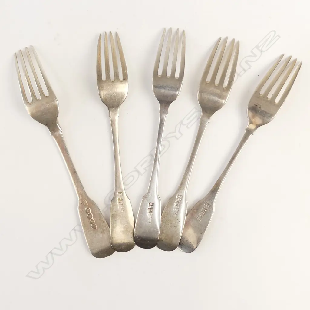Five Georgian silver dessert forks Image 1++