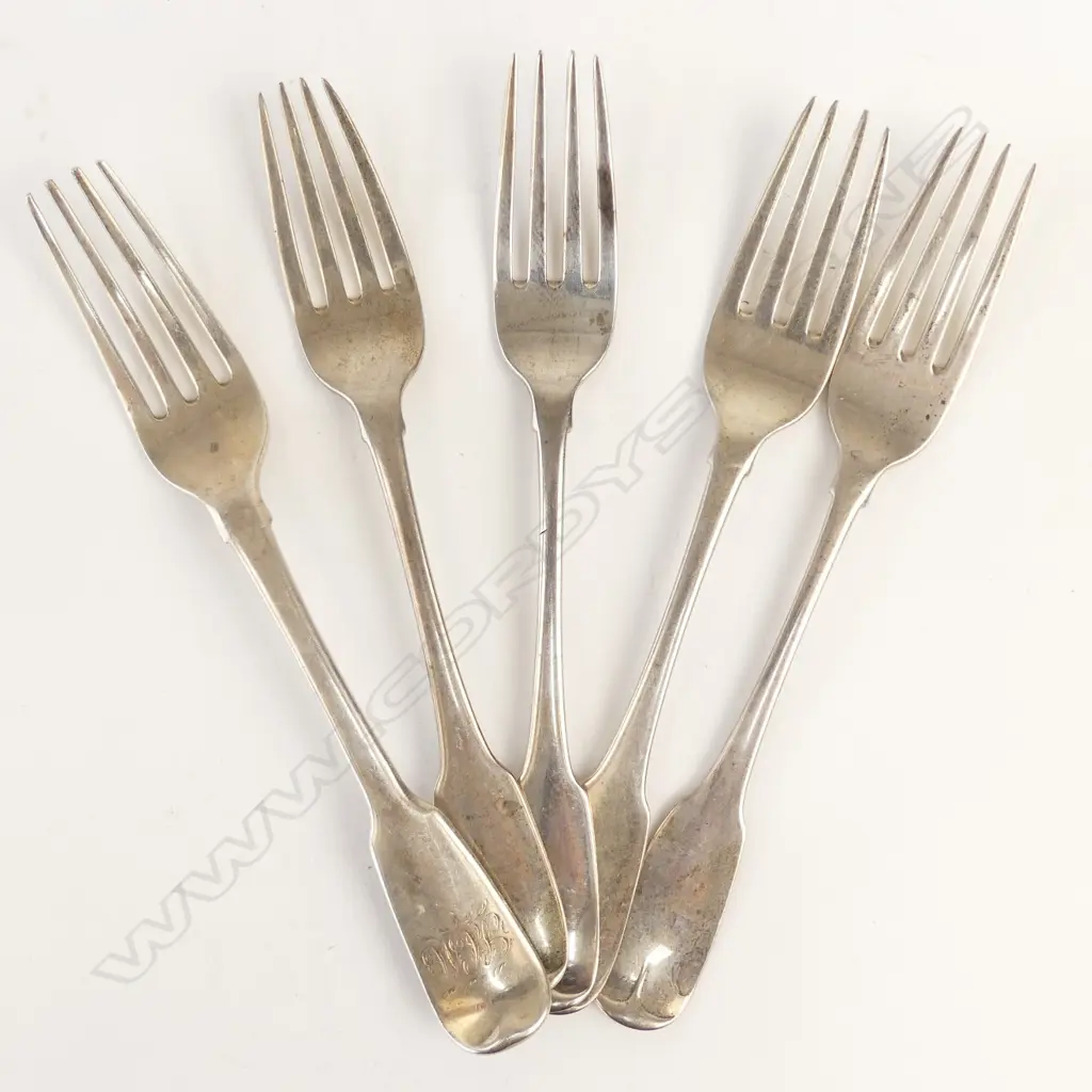 Five Georgian silver dessert forks Image 1++