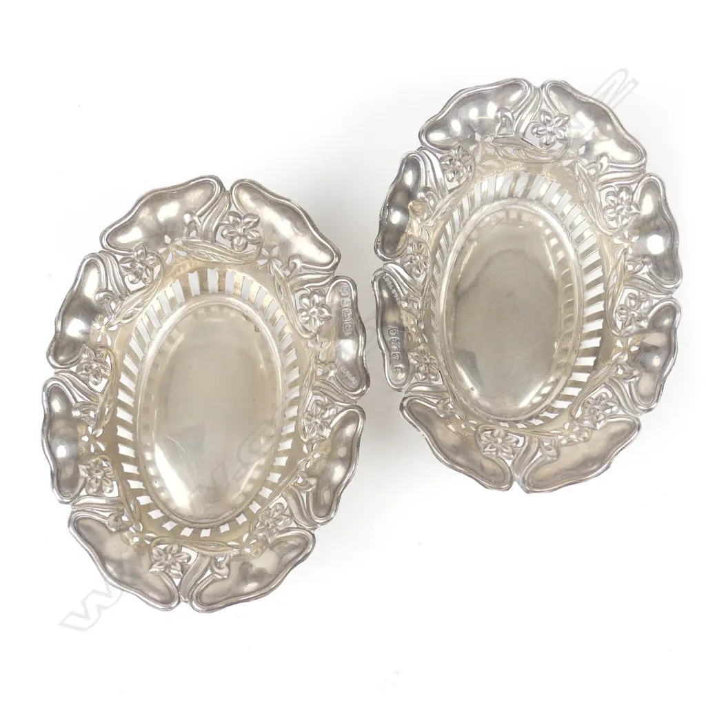 A pair of Edwardian silver Art Nouveau bonbon dishes Image 1++