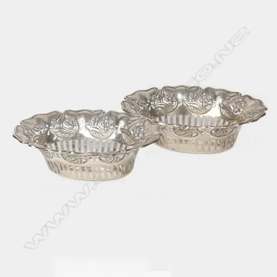 A pair of Edwardian silver Art Nouveau bonbon dishes