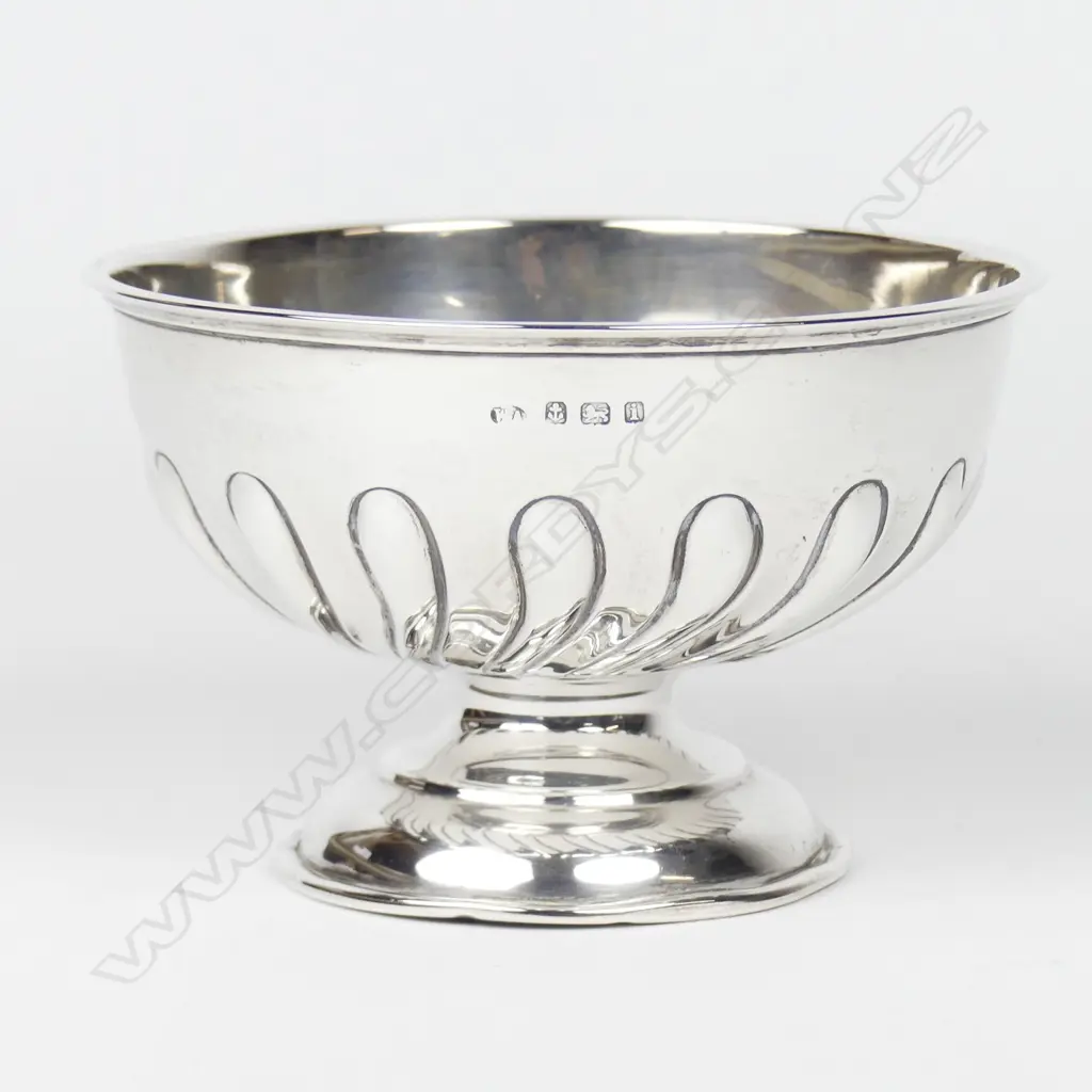 An Edwardian silver footed bowl Image 1++