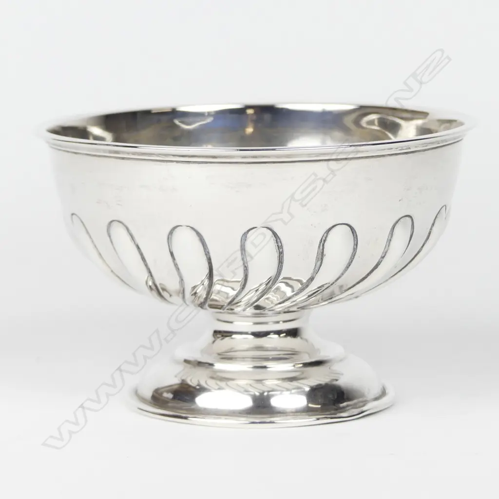 An Edwardian silver footed bowl Image 1++
