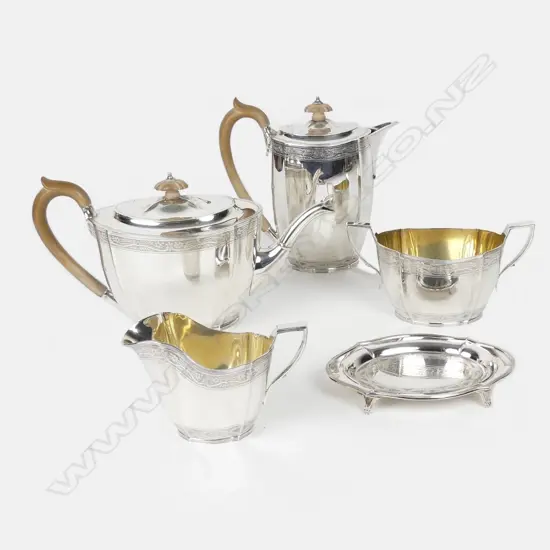 A mid-twentieth century silver tea set