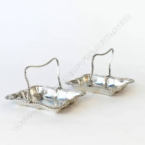 A pair of Edwardian silver bonbon dishes