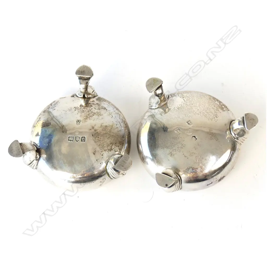 A pair of silver cauldron salt cellars Image 1++