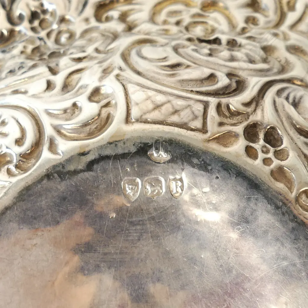 A pair of Victorian silver sweetmeat dishes Image 1++