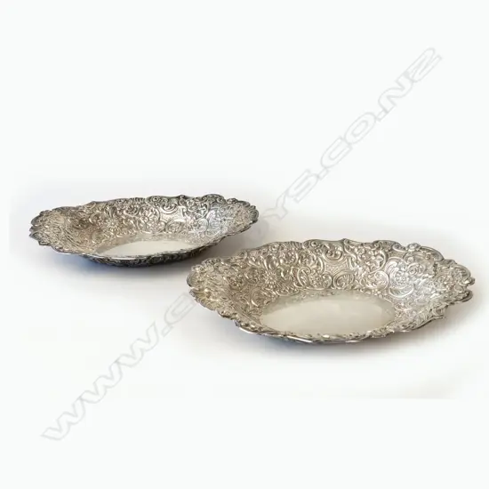 A pair of Victorian silver sweetmeat dishes