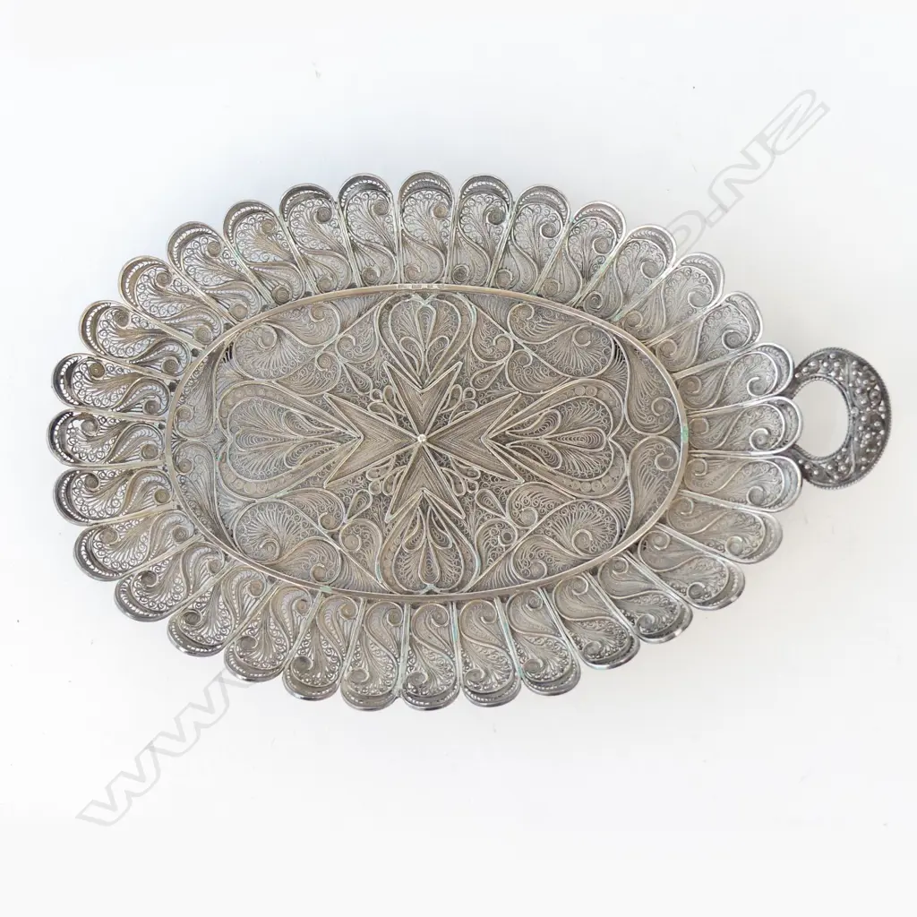 An Indian silver filigree small tray (waiter) Image 1++