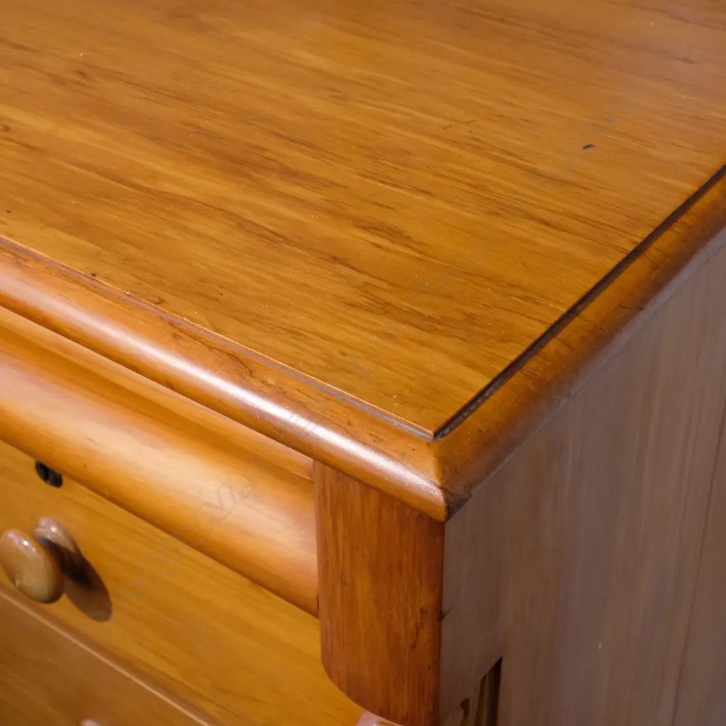 A New Zealand colonial rimu scotch chest Image 1++