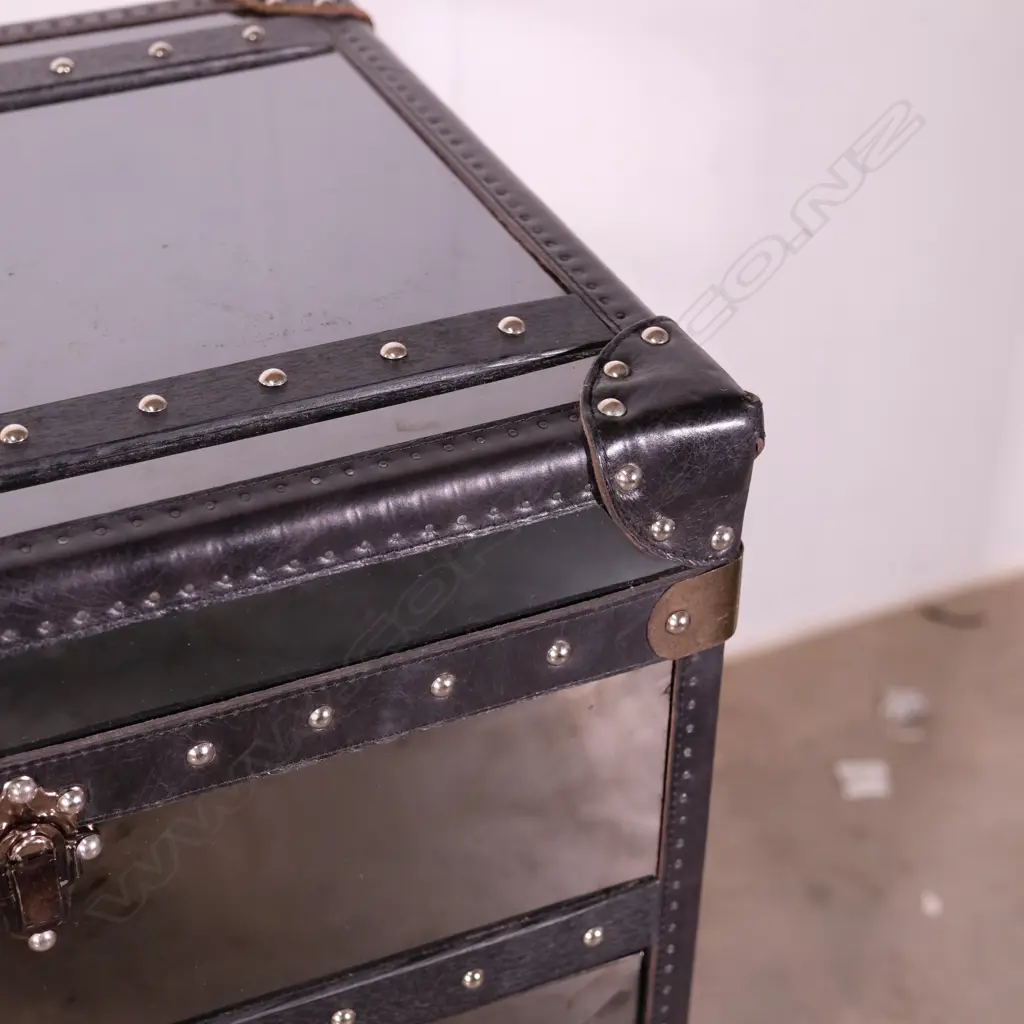 A contemporary designer (Tiquila Kola) black mirrored large chest Image 1++