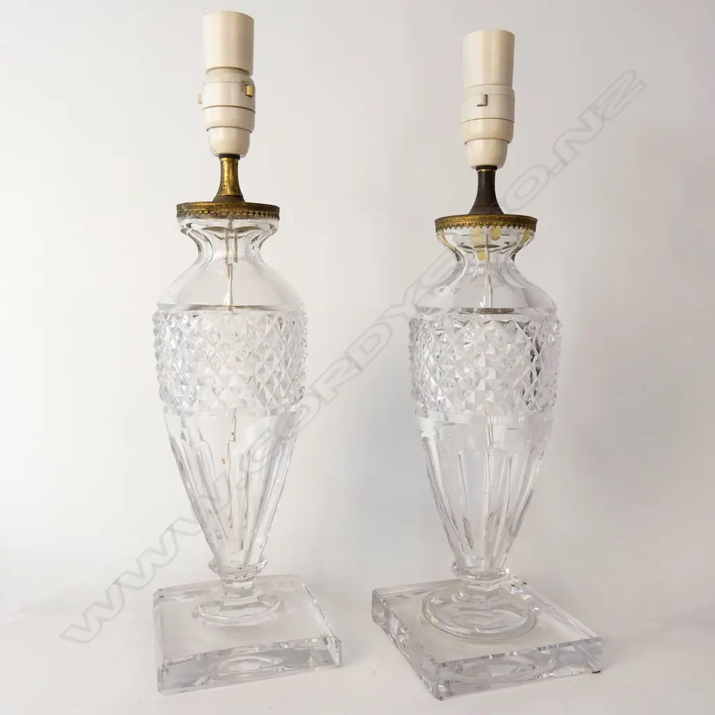 A pair of Val St. Lambert crystal table lamps Image 1++