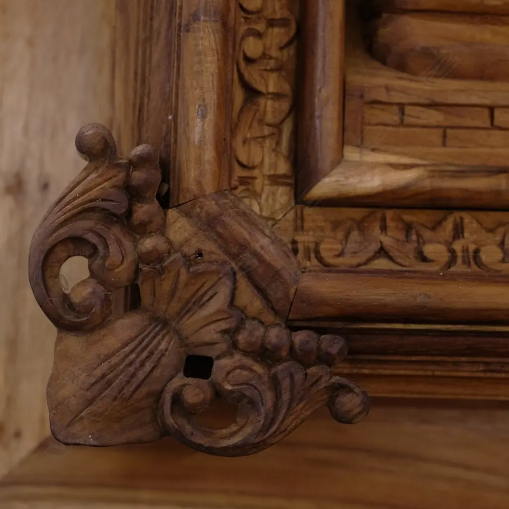 A good large and fine carving of The Last Supper Image 1++