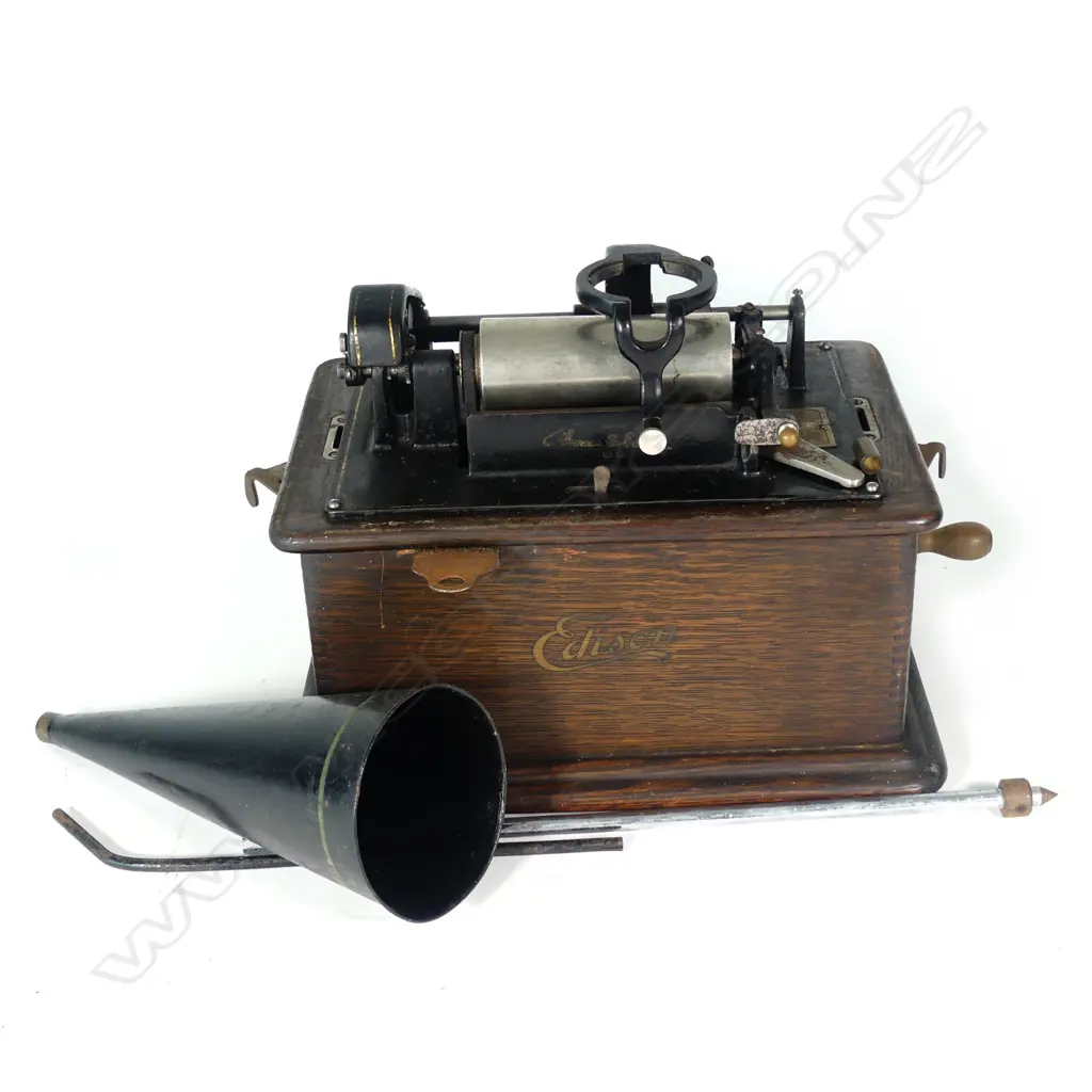 An early 20thC Edison 'Standard Phonograph' Image 1++