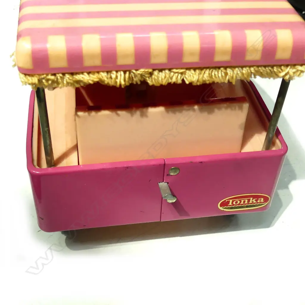 Tonka Toys pink ‘Surrey’ Jeep Image 1++