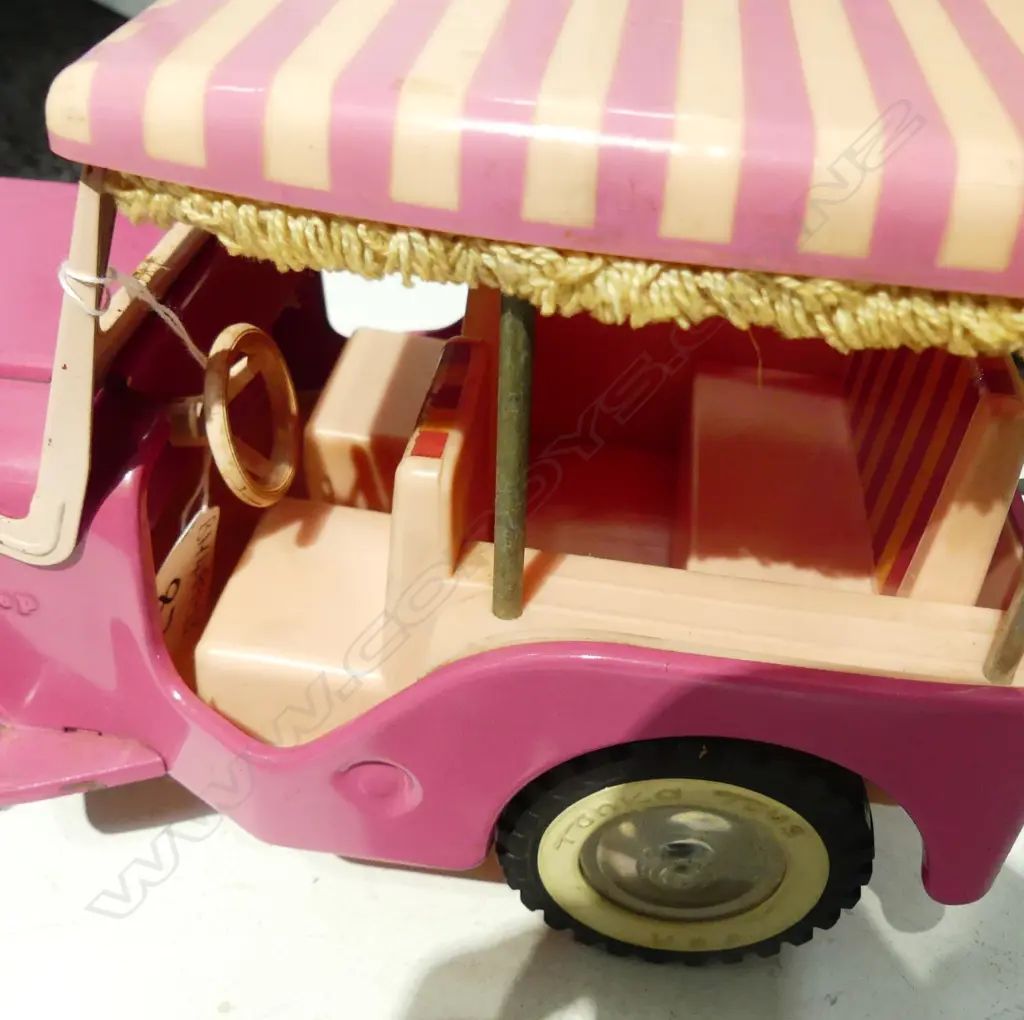 Tonka Toys pink ‘Surrey’ Jeep Image 1++
