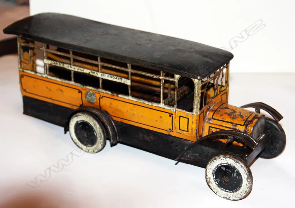 Burnett Toys Ltd tinplate bus Image 1++