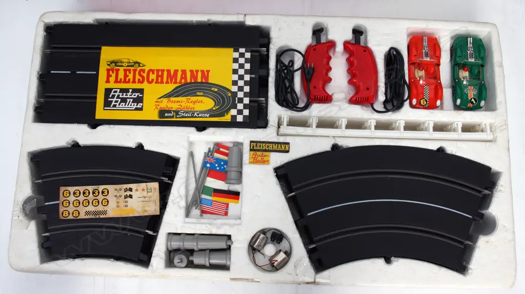 ‘Auto Rallye’ rare and impressive large-scale slot car set by Fleischmann of Berlin Image 1++