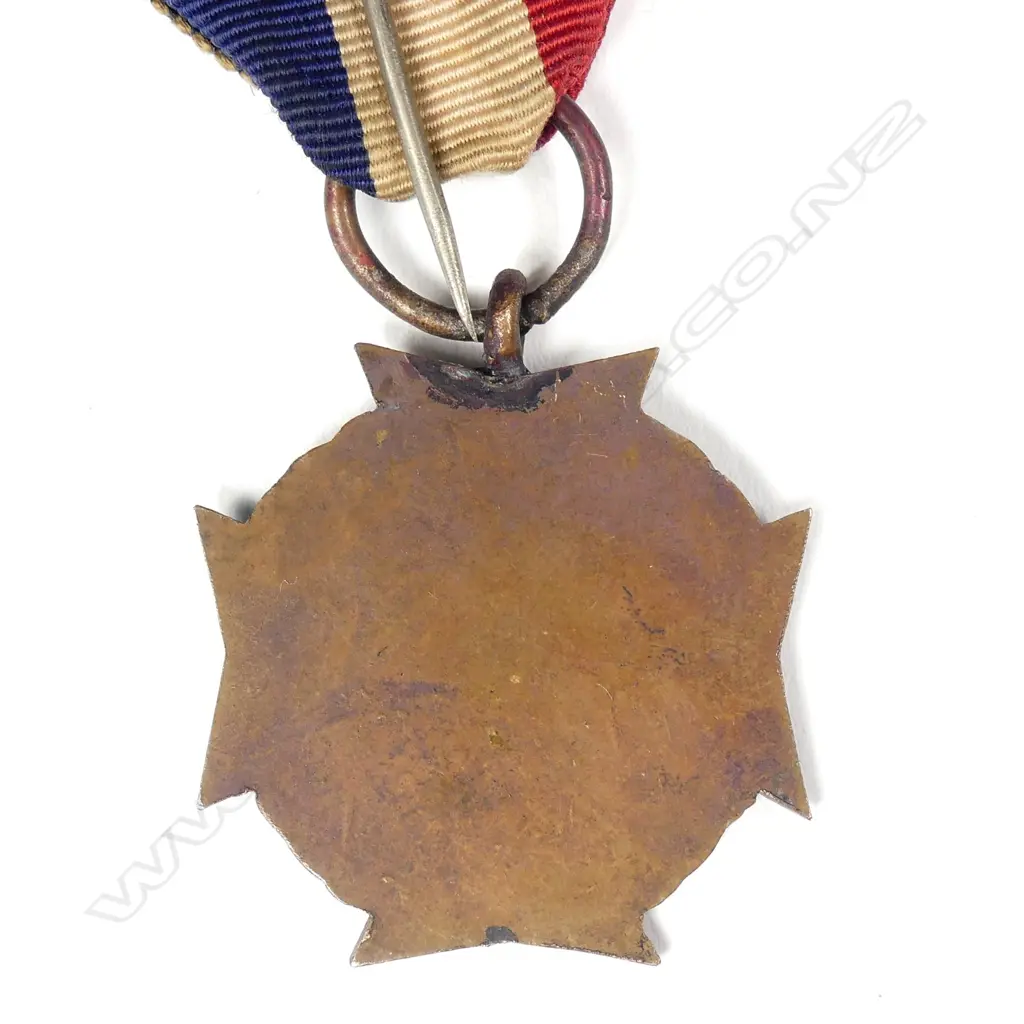 An early membership medal for the New Zealand Empire Veteran’s Association Image 1++