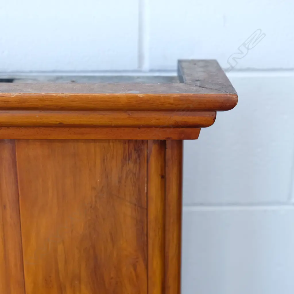 A New Zealand RSA WWII forces memorial light box Image 1++