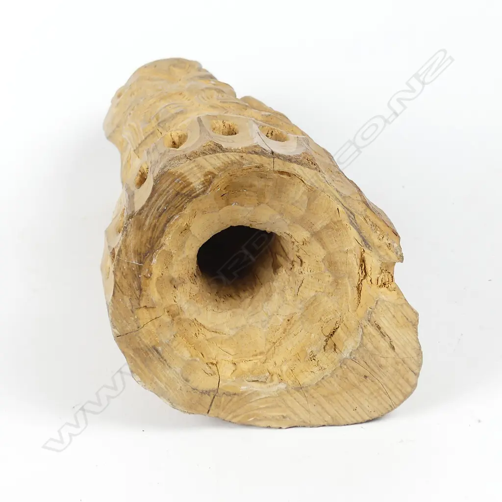 Ian McMillan Maori carved three dimensional figure Image 1++