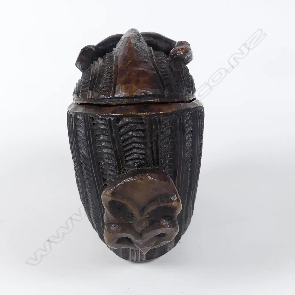 Ian McMillan Maori carved totara ‘whale rider’ wakahuia Image 1++