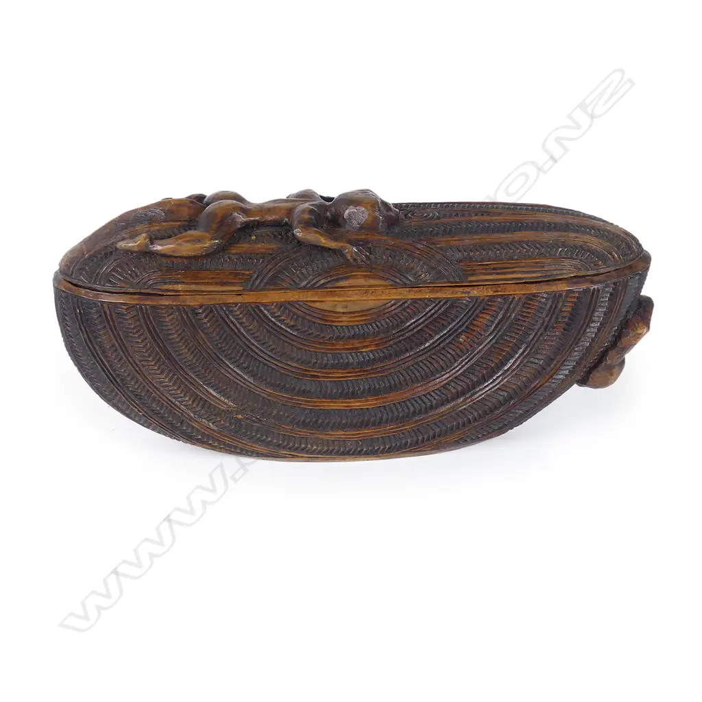 Ian McMillan Maori carved totara ‘whale rider’ wakahuia Image 1++