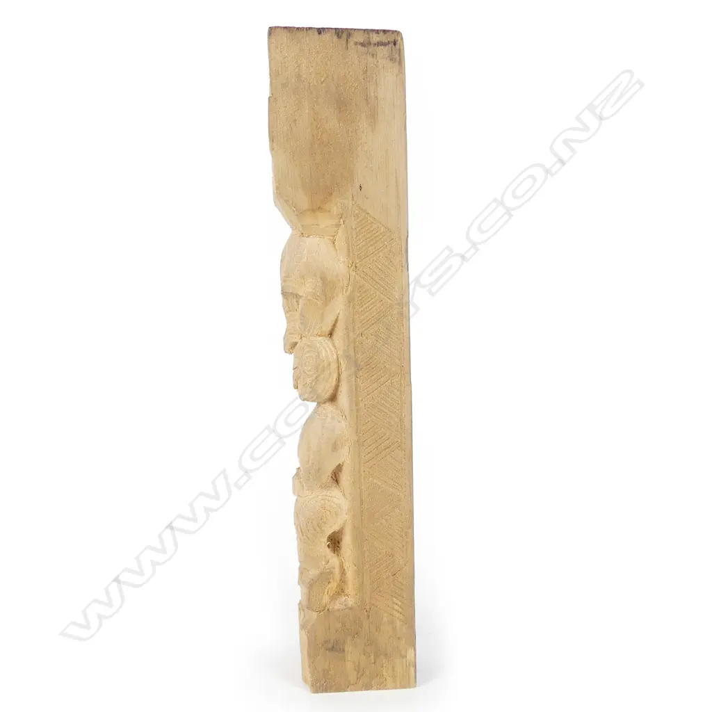 Ian McMillan small carved post Image 1++