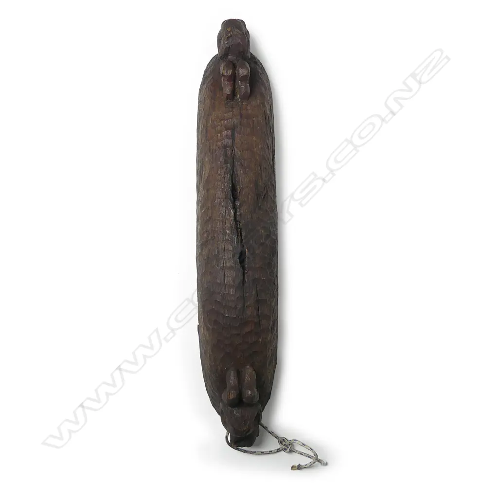 Ian McMillan Maori carved kauri wakahuia Image 1++