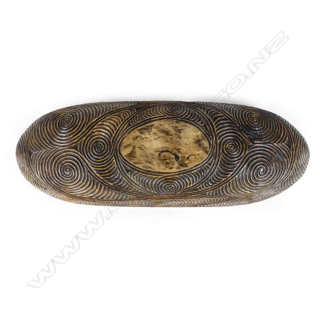 Ian McMillan carved wakahuia Image 1++