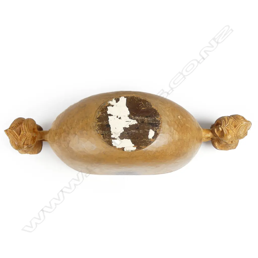 Ian McMillan carved kauri substantial wakahuia Image 1++