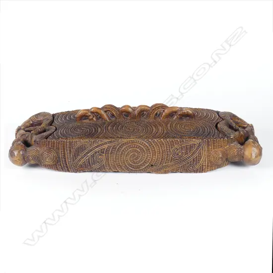 Ian McMillan carved papahou treasure box