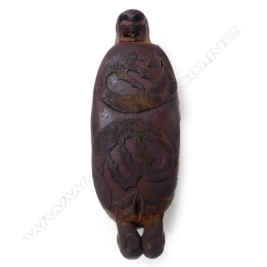 Ian McMillan carved waka kōiwi Image 1++