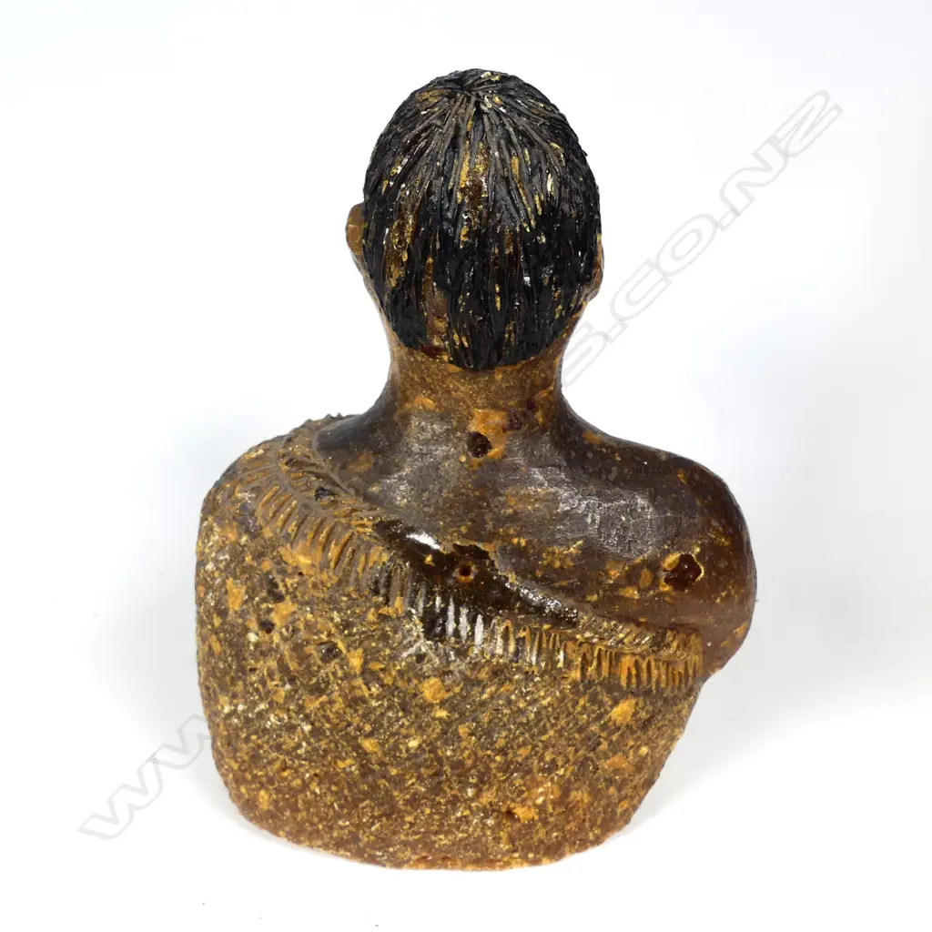 A small colonial kauri gum bust Image 1++