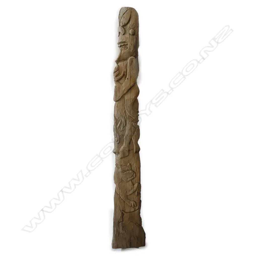 A vintage carved pou post Image 1++