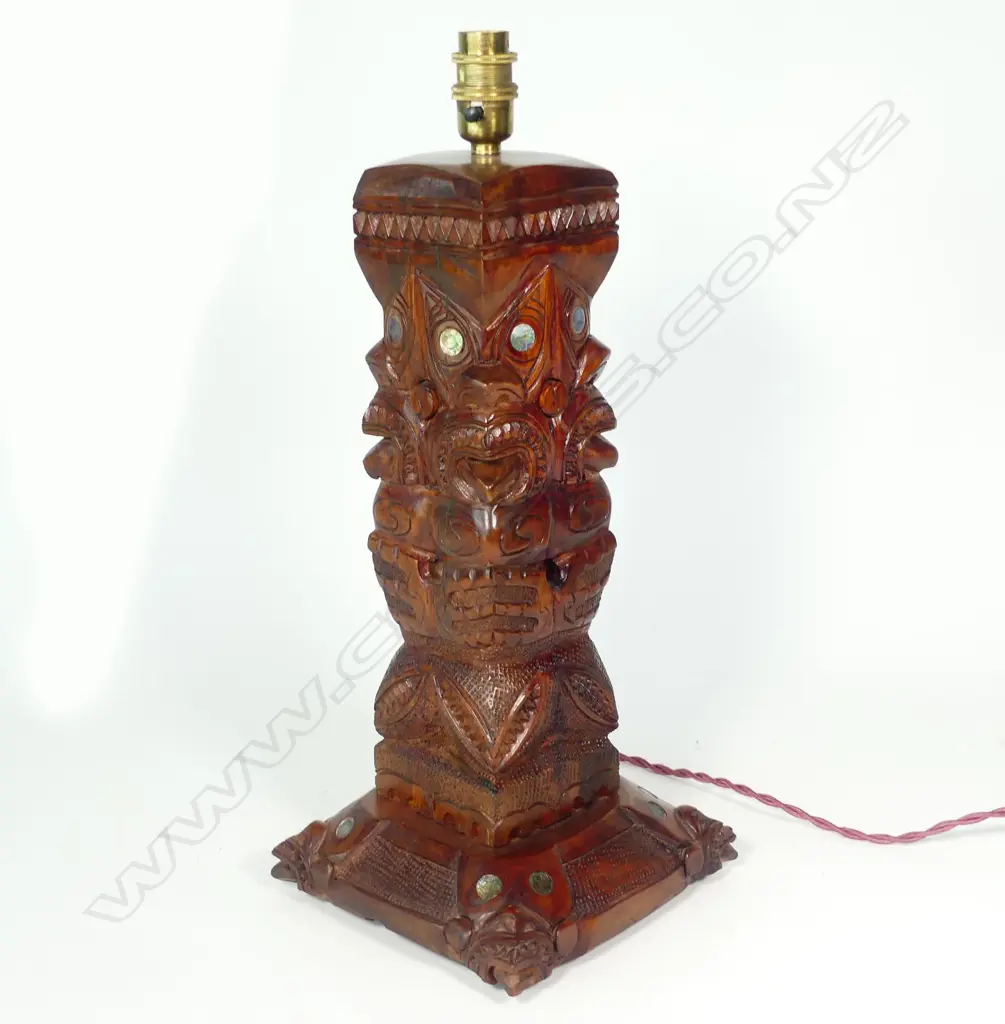A vintage Maori figure carved table lamp base Image 1++