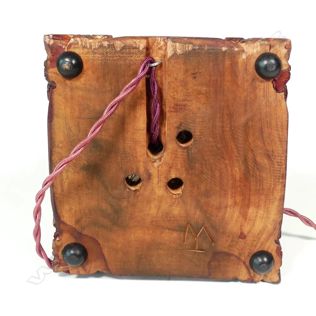 A vintage Maori figure carved table lamp base Image 1++