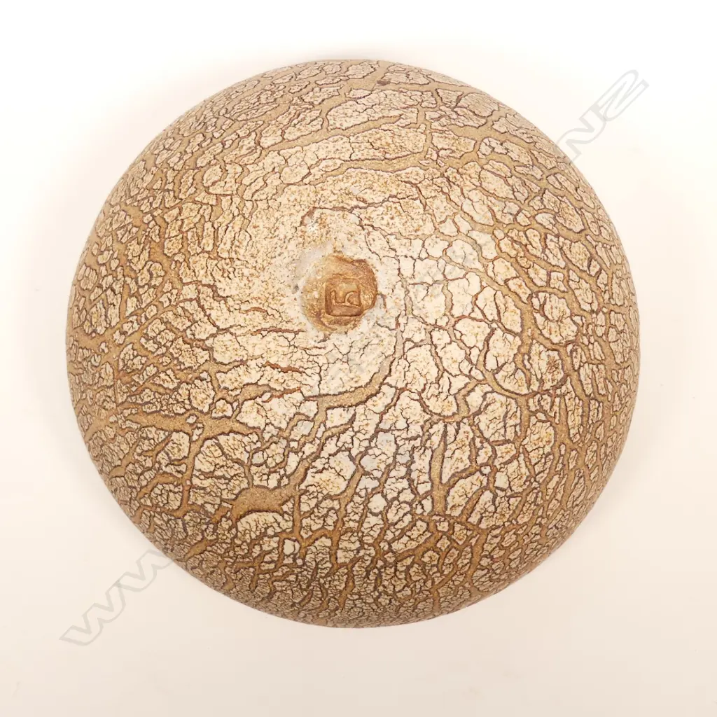 A Len Castle hemispherical bowl Image 1++