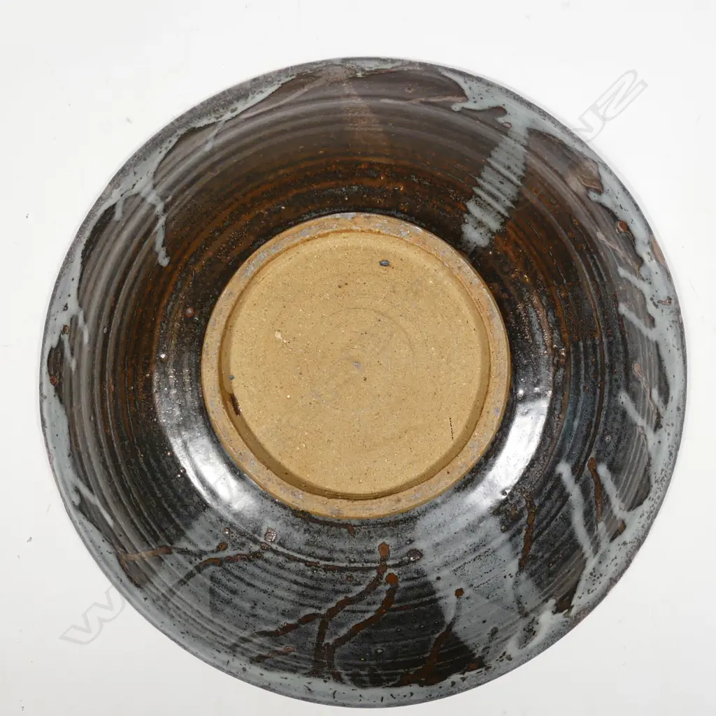 A large early Warren Tippet bowl Image 1++